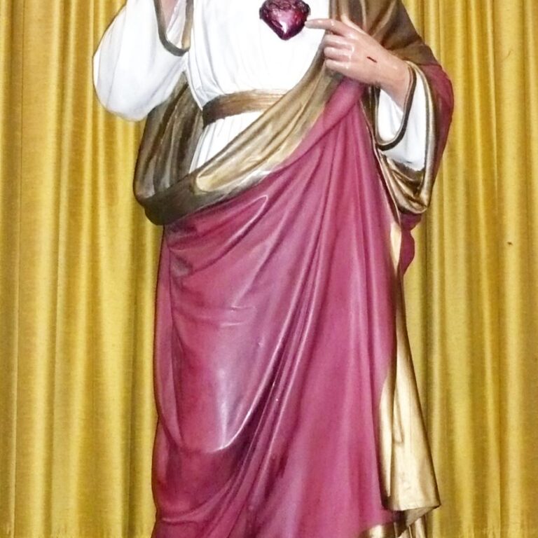 sacredheartstatue