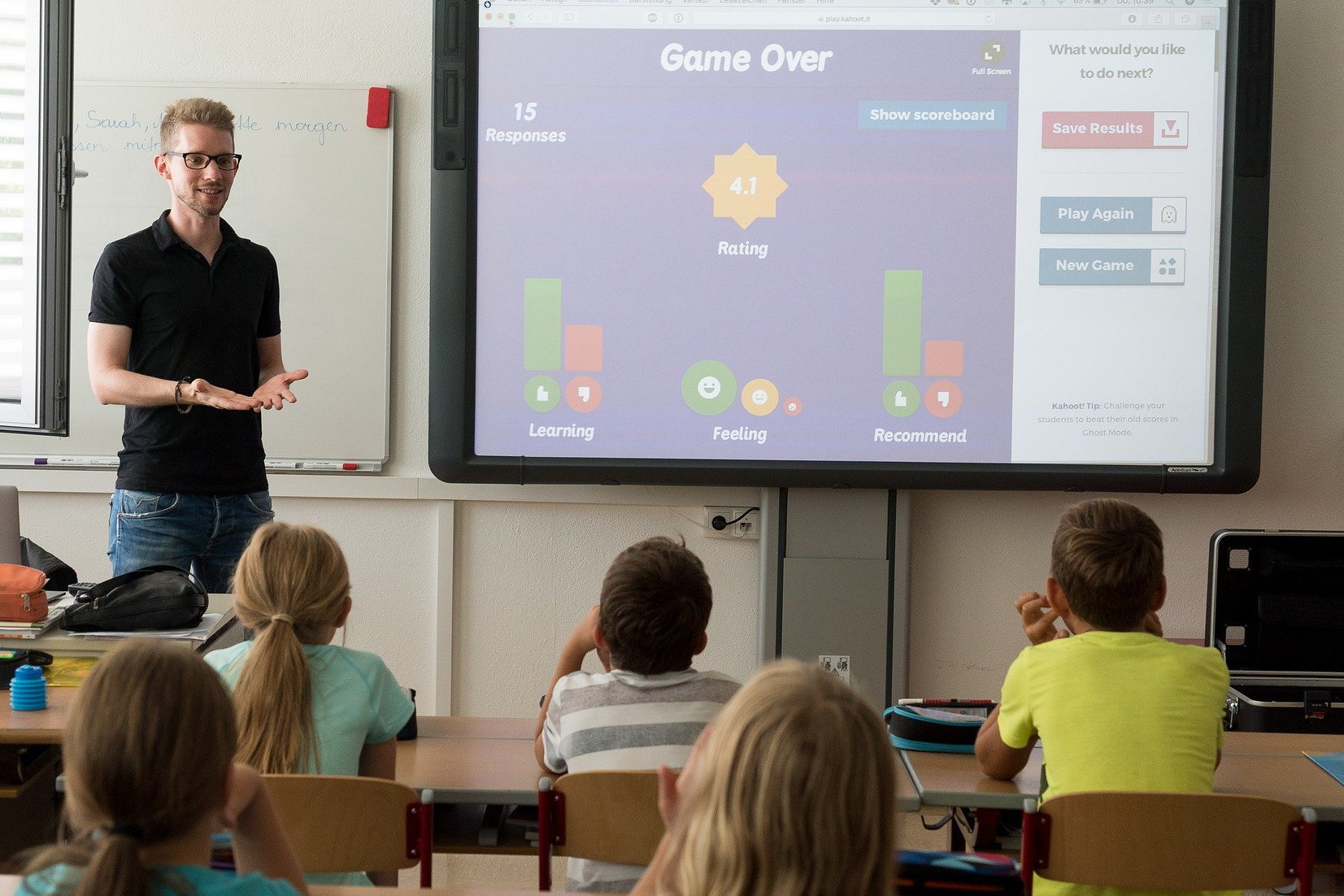teacher-3765909_1920